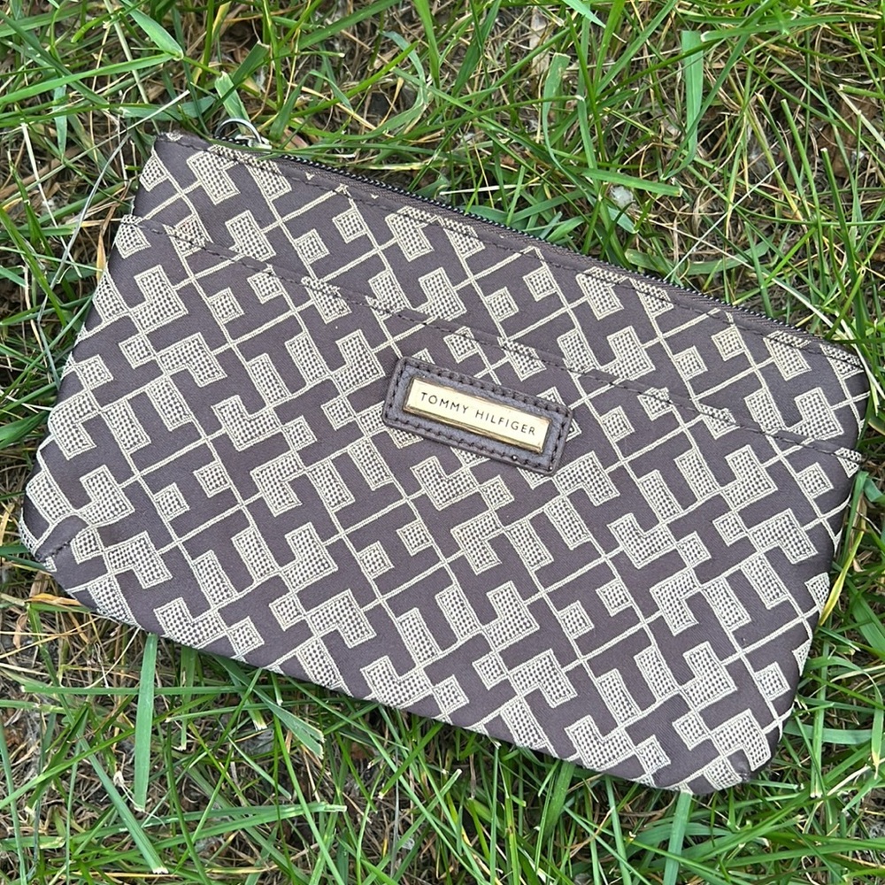 Tommy Hilfiger Make Up Bag / Wristlet